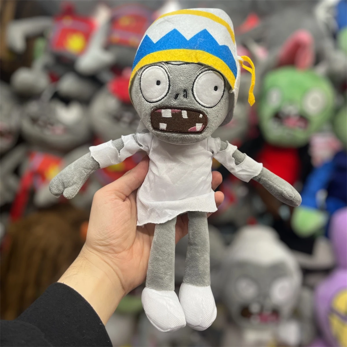 Peluche Mediano Zombie Momia 30cm ( Plantas Vs Zombies) - Imagen 2