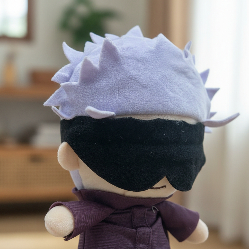 Peluche Mediano 20cm Jujutsu Kaisen Gojo Mundogeek - Imagen 4
